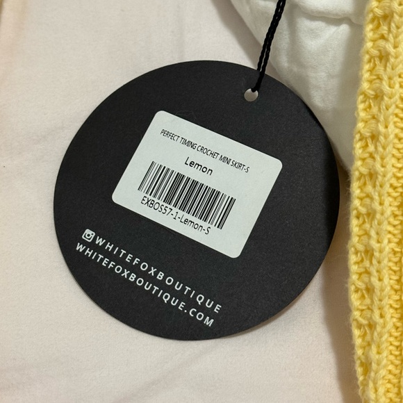 White Fox Boutique Skirt Set - Picture 6 of 7